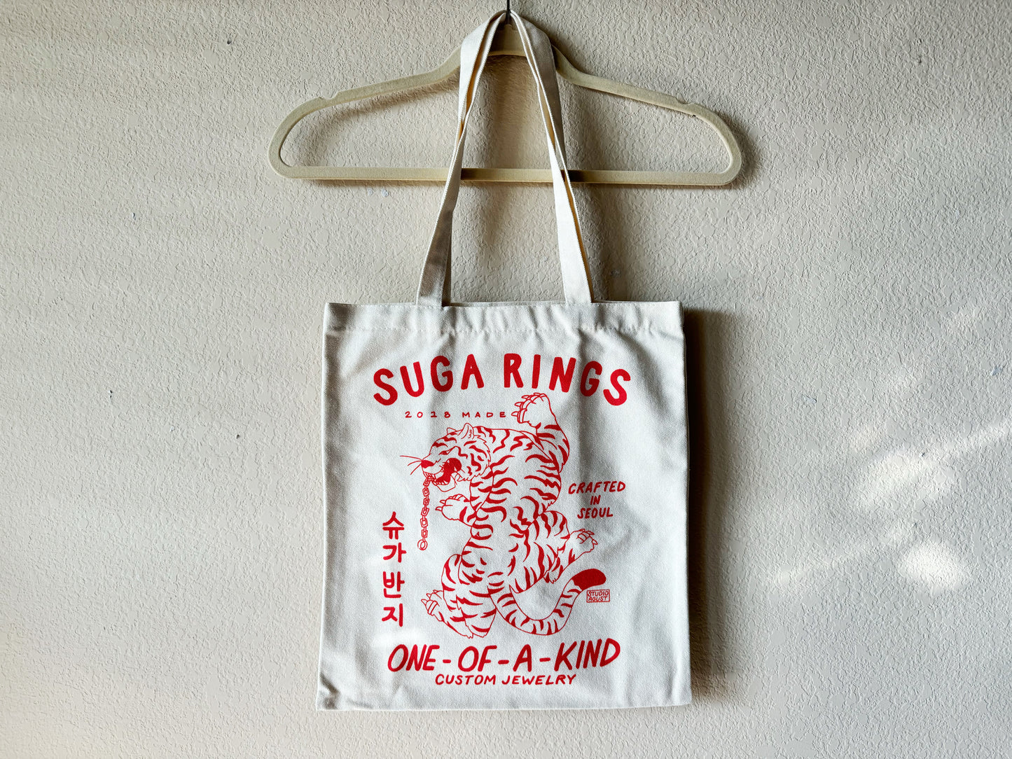 SUGA RINGS Tote