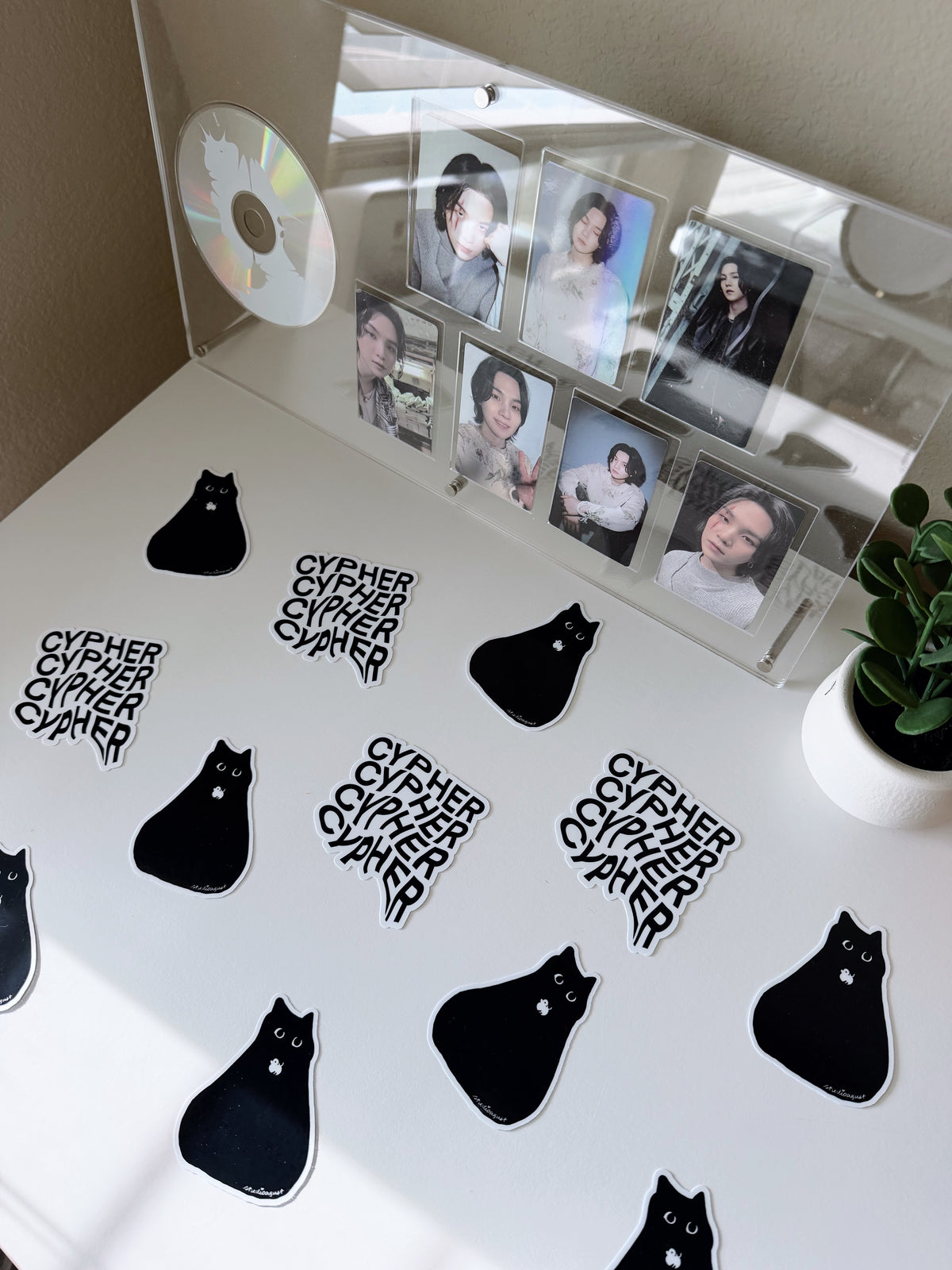ARTSY CAT STICKER