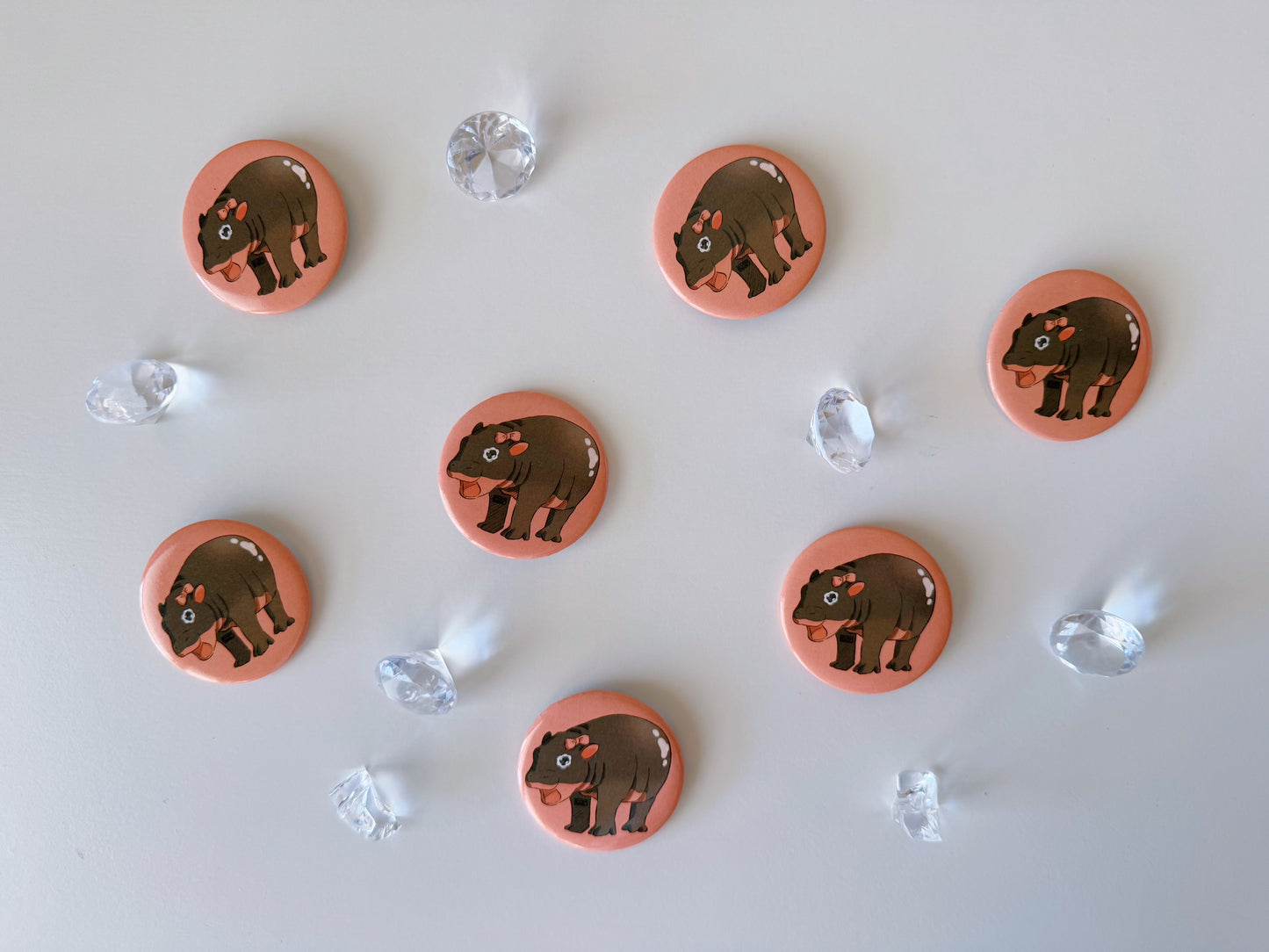 HIPPO WITH BOW BUTTON