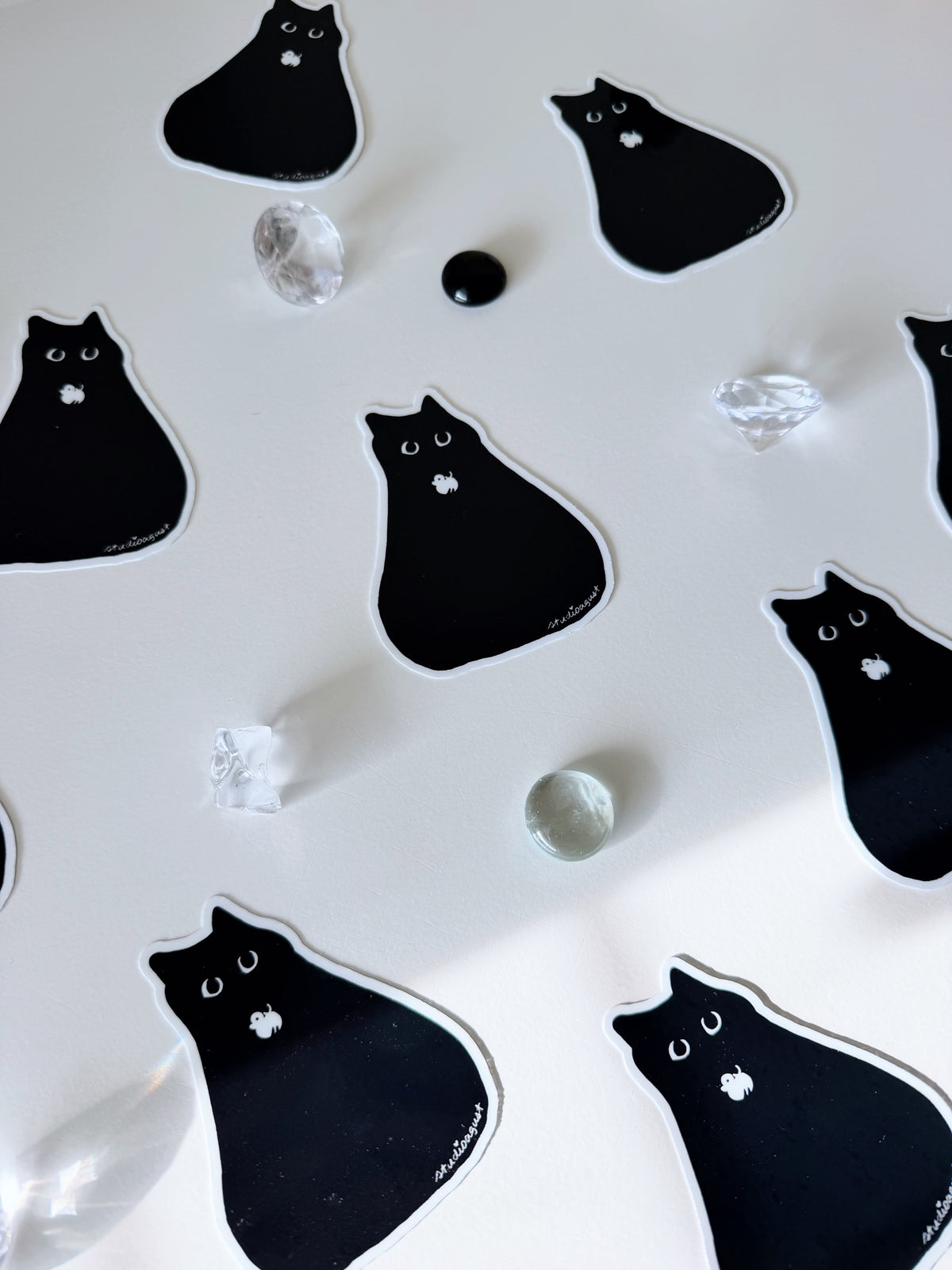 ARTSY CAT STICKER